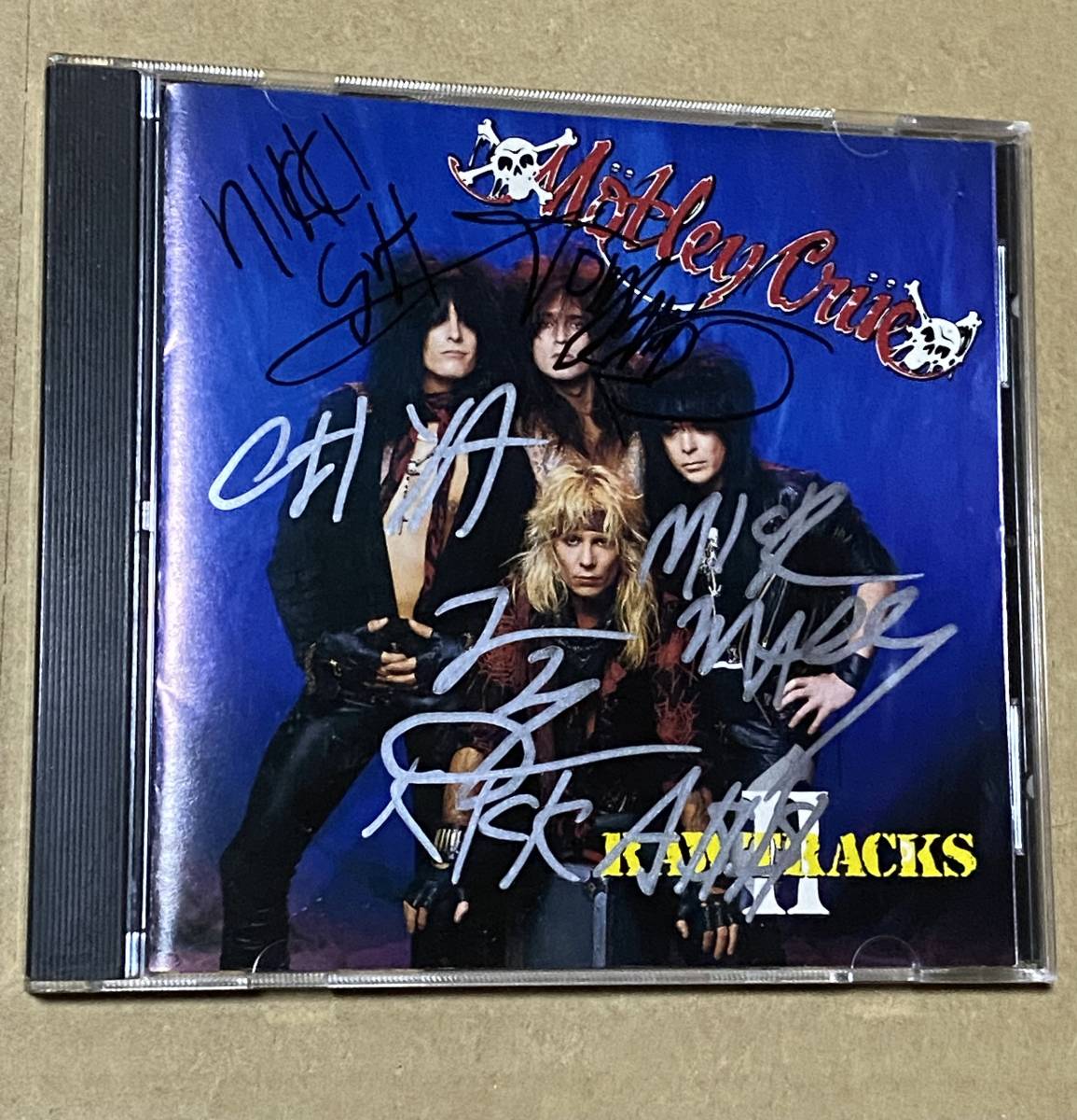 公式通販 ⁄ CRUE MOTLEY モトリー・クルー crue レアMötley Crüe