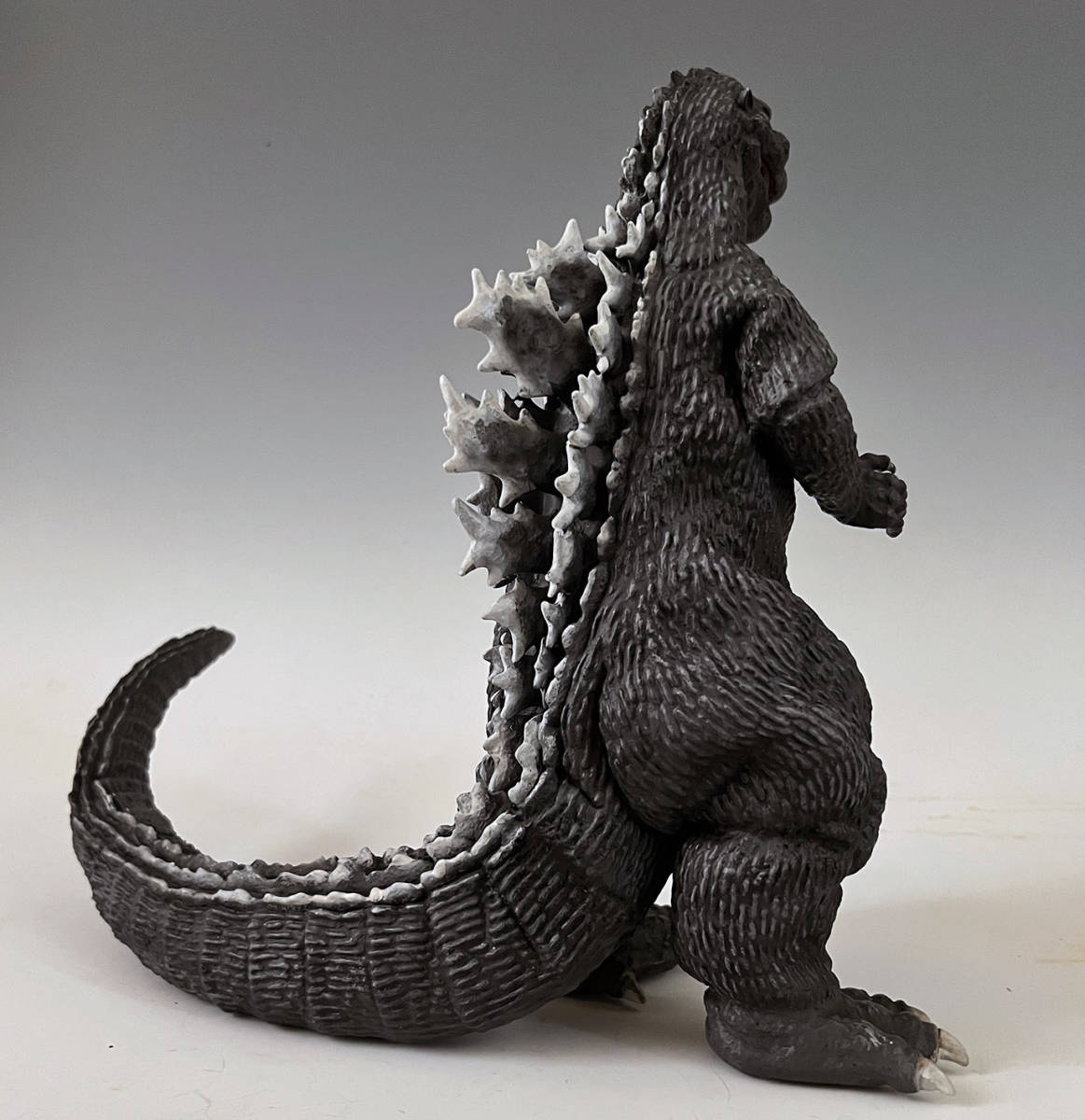 ビリケン商会 初代ゴジラ ソフビキット塗装済み完成品(ゴジラ)｜売買 