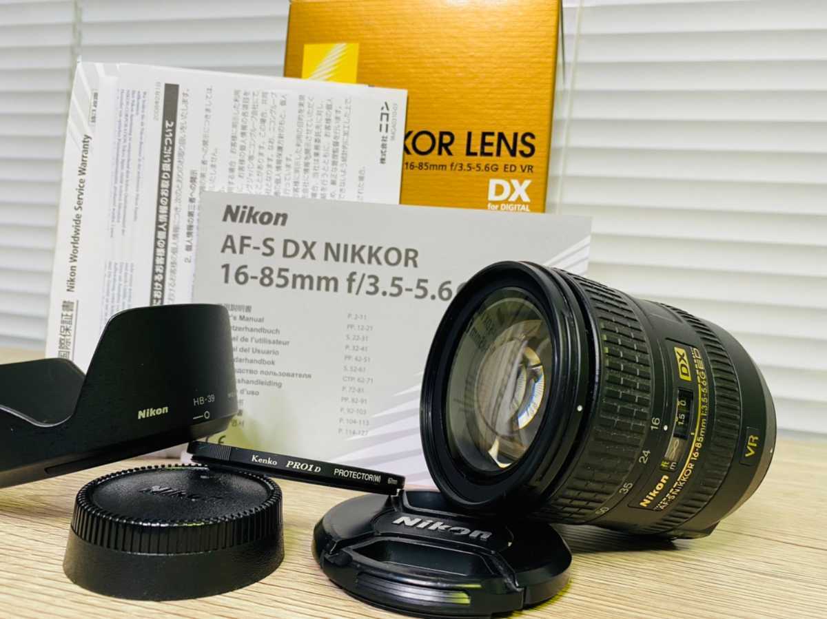 ◇◇Nikon ニコン ED AF-S NIKKOR 70-300mm F4.5-5.6G VR 元箱♯222