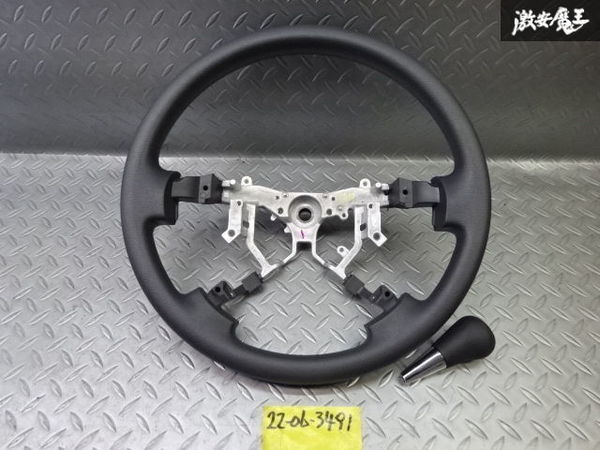 新車外し トヨタ純正 200系 ハイエース 4型 ステアリング ハンドル 