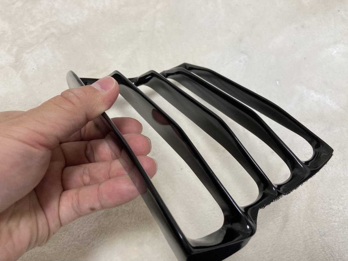 送料無料！極上品！ZRX1200 ダエグ DAEG ヘッドライトルーバー 純正 
