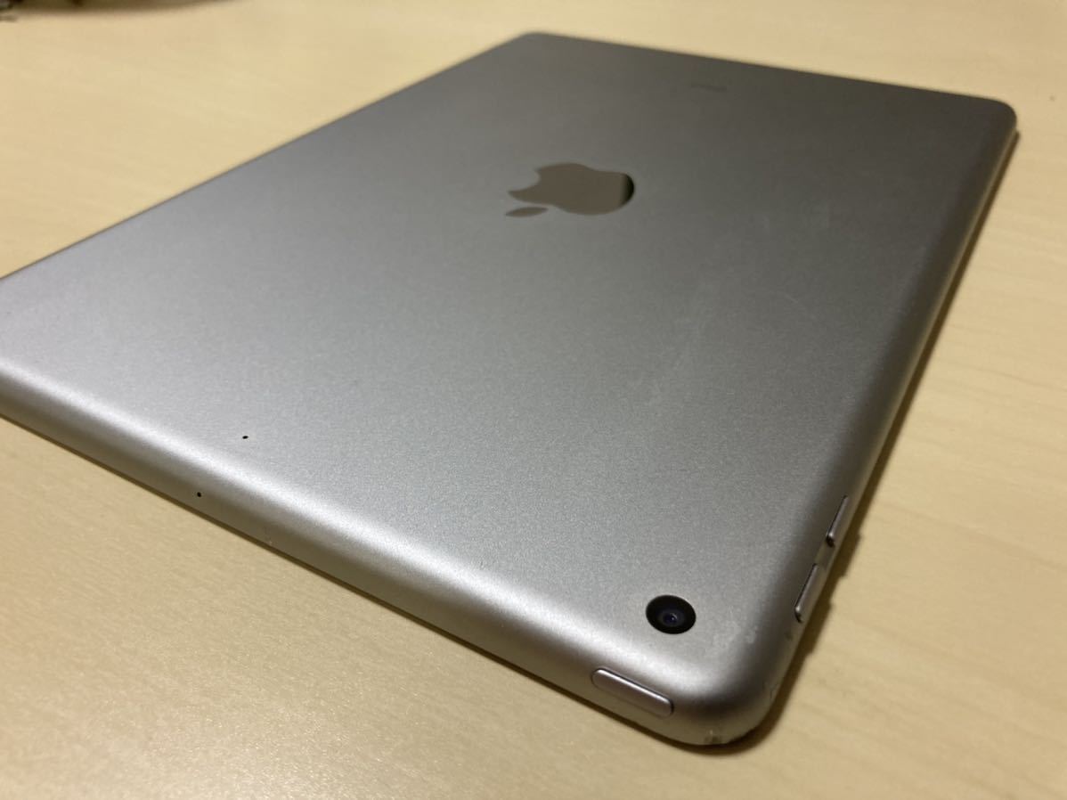 ジャンク Apple iPad 第5世代 A1822 Wi-Fiモデル 128GB 9.7インチ