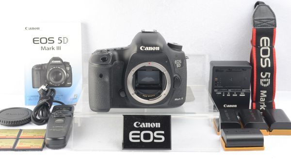 Canon EOS 5D Mark lll 付属品多数　おまけ付き 〓 美品 〓 キャノン Canon EOS 5D Mark Ⅲ ボディ 付属品 おまけ付き