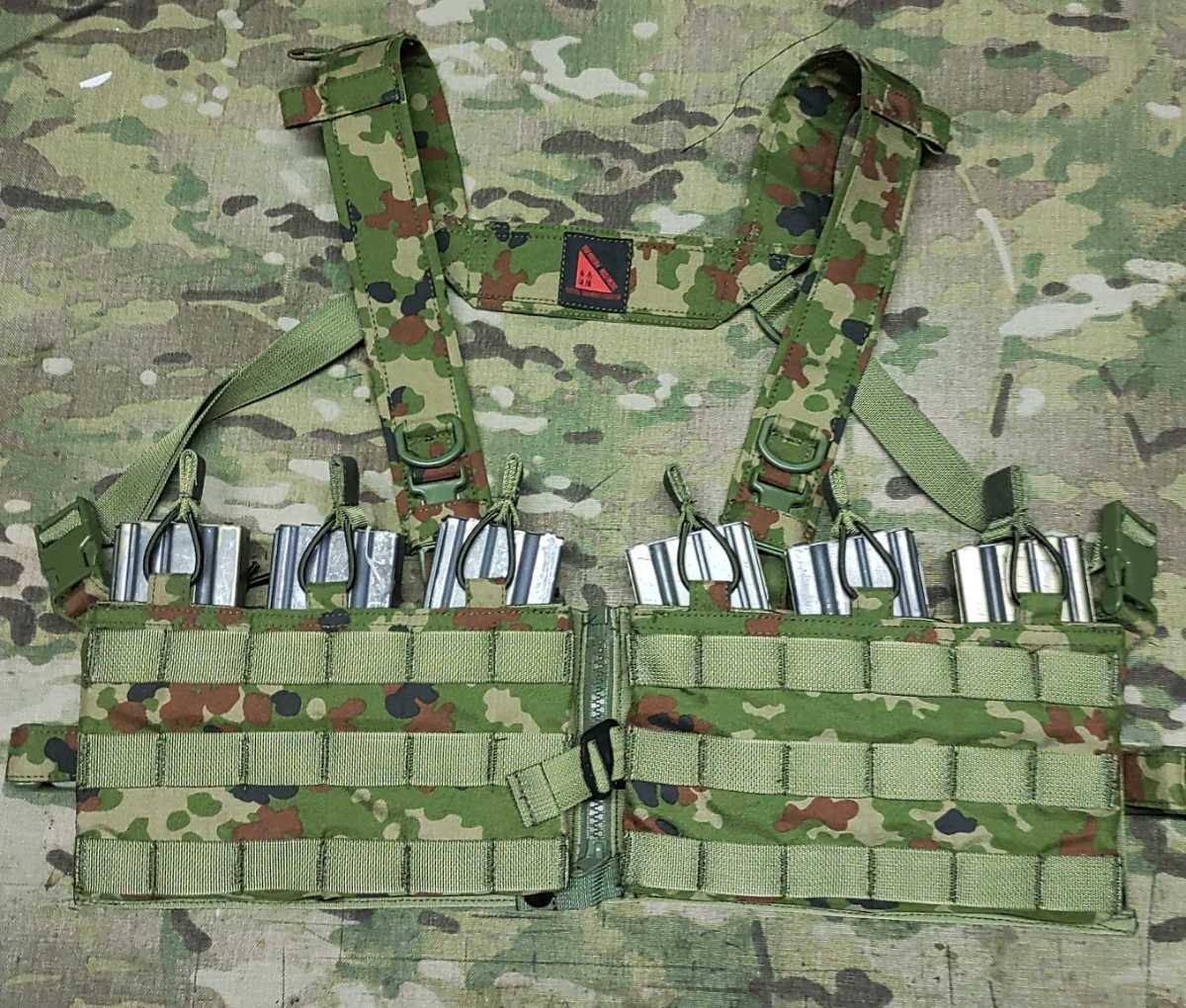  フロントジッパータイプ マガジンポケット チエストリグ 陸自迷彩(その他)｜売買されたオークション情報、yahooの商品情報をアーカイブ公開 - オークファン その他