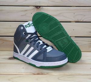 Adidas Neo スニーカーの値段と価格推移は 235件の売買情報を集計したadidas Neo スニーカーの価格や価値の推移データを公開