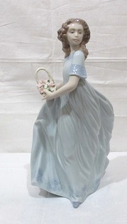 リヤドロ LLADRO フィギュリン リアドロ 花の香りにつつまれて