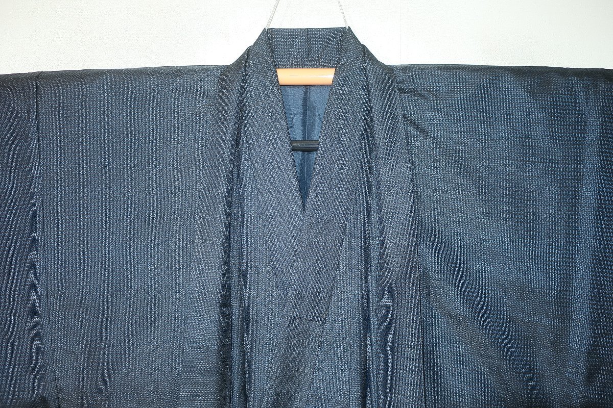  壱日4552 本絹泥藍大島紬男着物羽織 裄72丈147К百山亀甲黒瑠璃 現代物(一般)｜売買されたオークション情報、yahooの商品情報をアーカイブ公開 - オークファン 一般