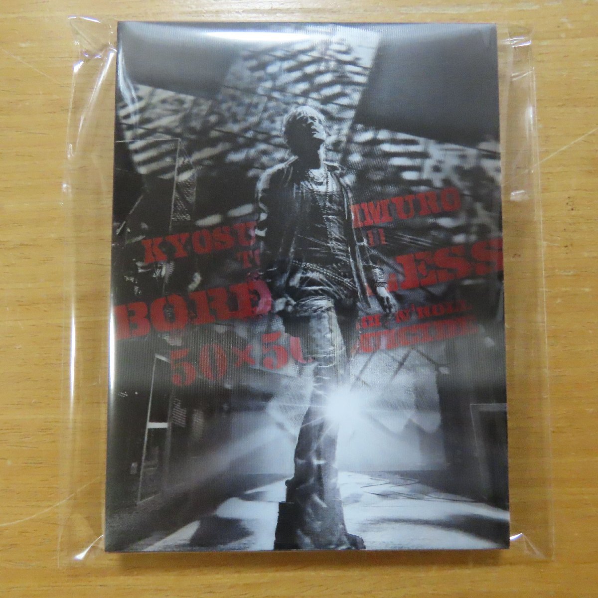 41025449;【Blu-ray+2CDBOX】氷室京介 / TOUR 2010-11 BORDERLESS 50