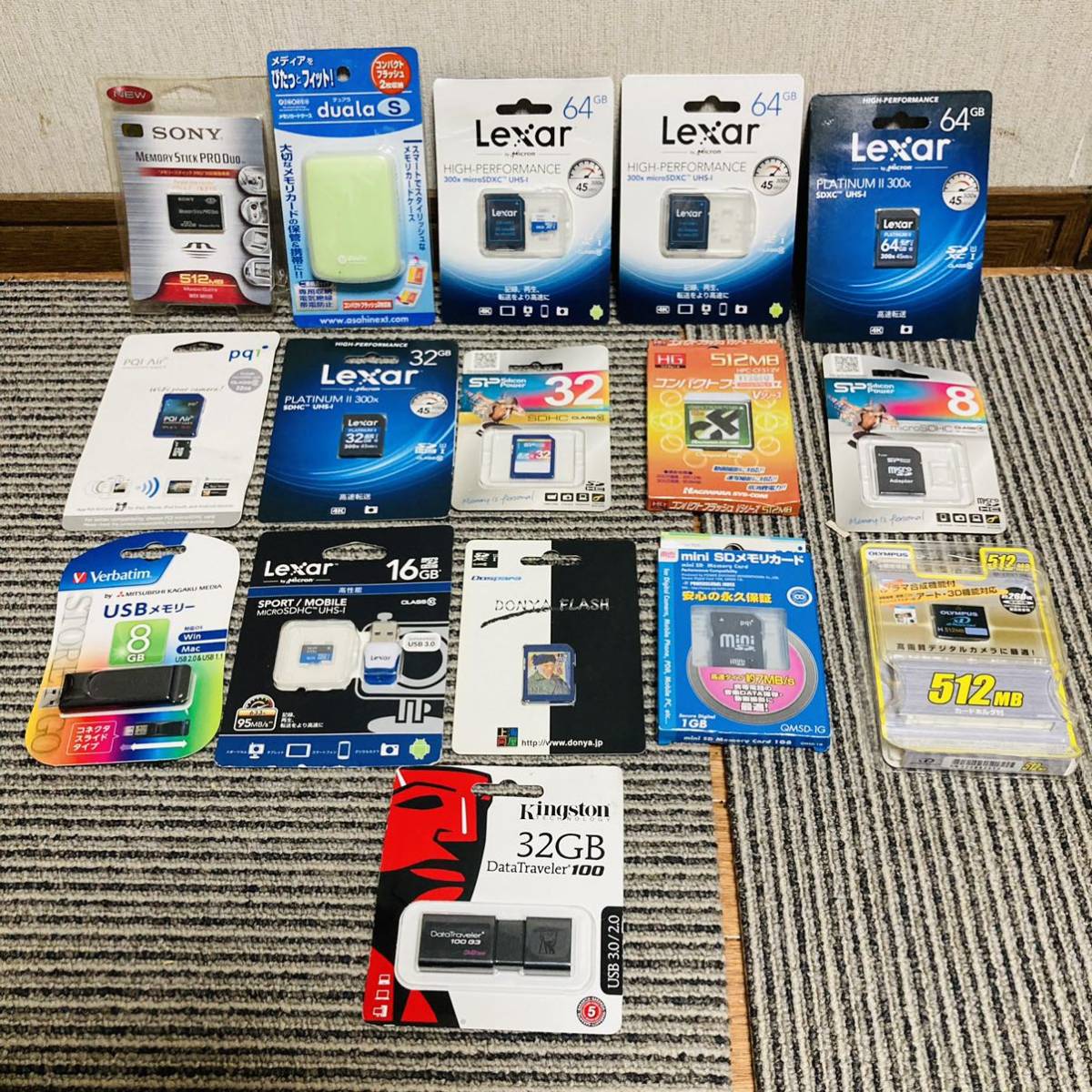 | 周辺機器 Switch用 ガーミンアストロ320 ガーミンアストロ430 用 電池ふた バッテリー ZDR035 ドライブレコーダー 前後２カメラ COMTEC コムテック microSDカード 作動品 カードゲーム保護