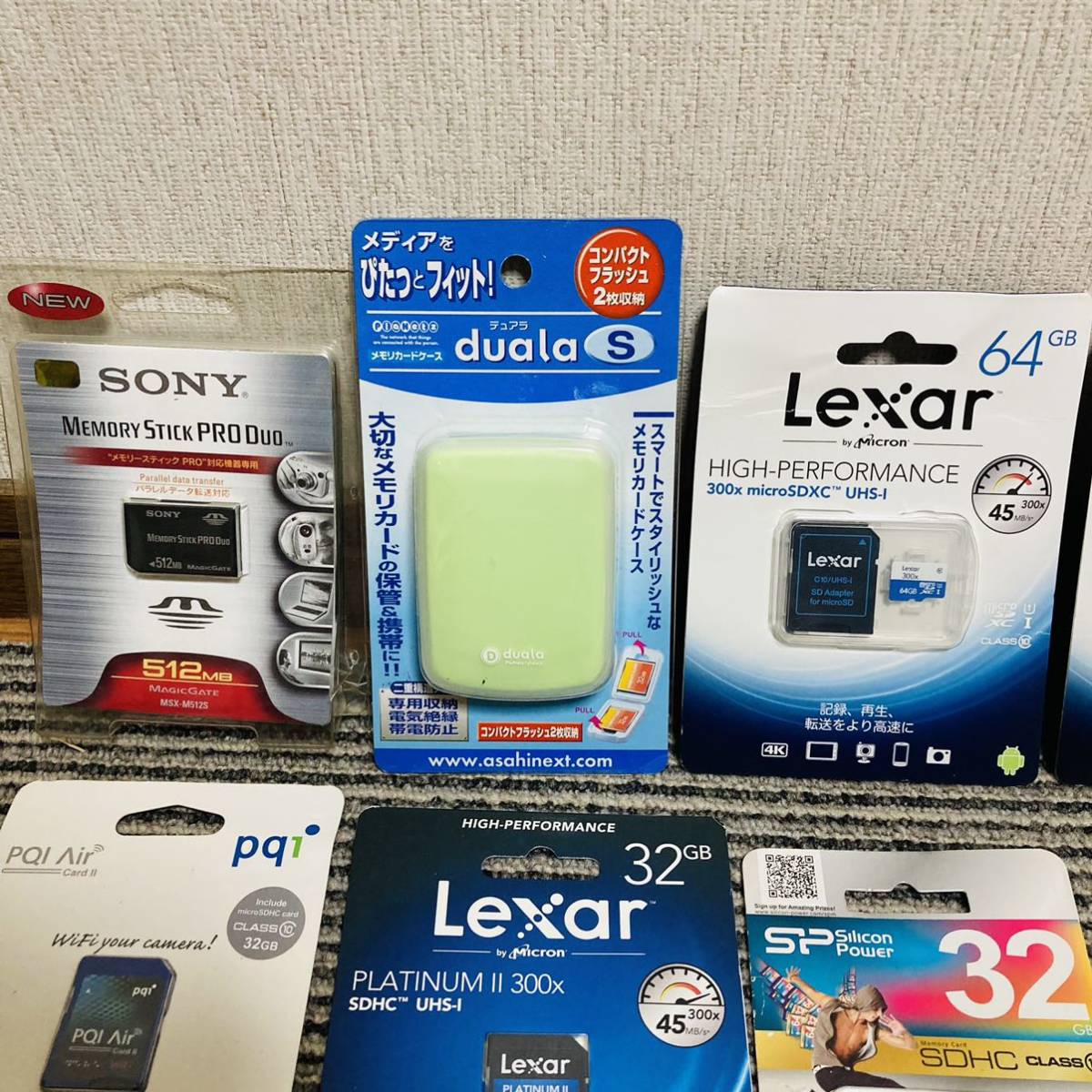 | 周辺機器 Switch用 ガーミンアストロ320 ガーミンアストロ430 用 電池ふた バッテリー ZDR035 ドライブレコーダー 前後２カメラ COMTEC コムテック microSDカード 作動品 カードゲーム保護