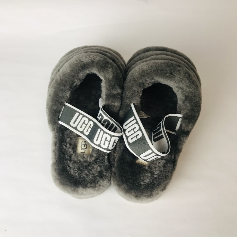 【中古品】 UGG アグ FLUFF YEAH SLIDE サンダル チャコール サイズ：26㎝ 1095119 【180-210404-sm-6-ICH】 UGG アグ Fluff KIDS 大人にも◎厚底サンダル サイズ:23