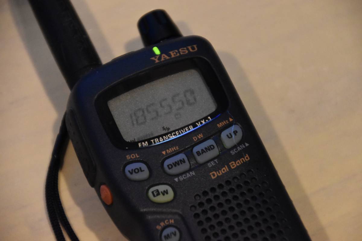 YAESU VX-1 VHF/UHF デュアルバンドトランシーバー FT-65 ハンディ アマチュア無線機 ヤエス デュアルバンド FM