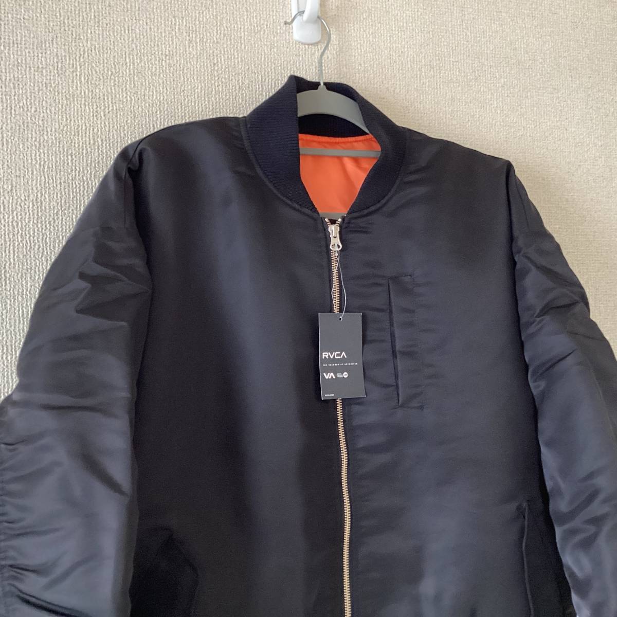RVCA　ルーカ　MA-1　ジャケット　メンズ　USサイズM　日本サイズL　新品未使用　正規品　送料無料　ルカ　黒　ブラック　希少　人気