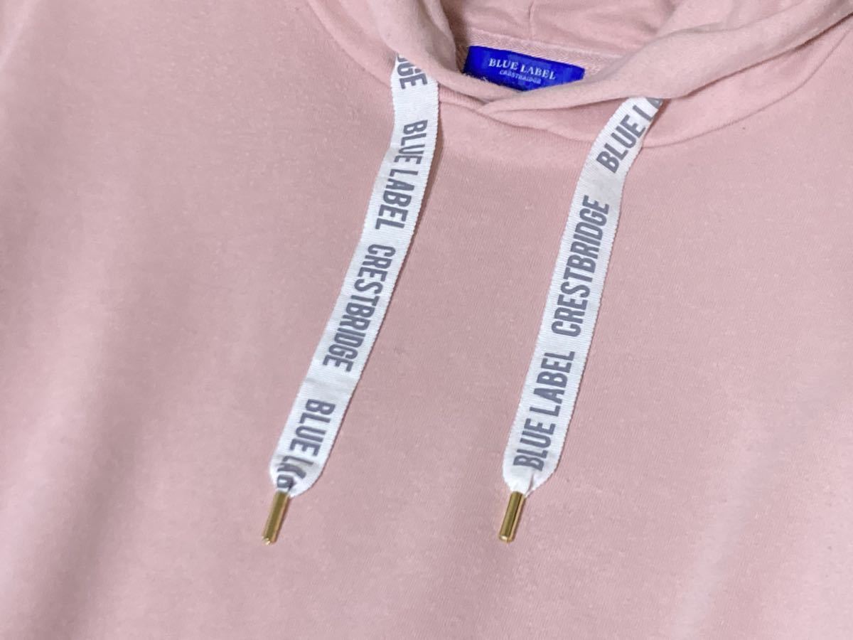 ブルーレーベルクレストブリッジ ロゴ入りの紐おリボンが可愛い