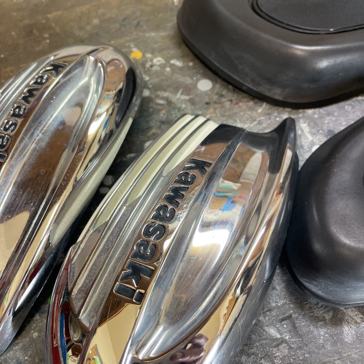 W650 タンクエンブレム、パッド フェンダーとタンクパッドとエンブレム