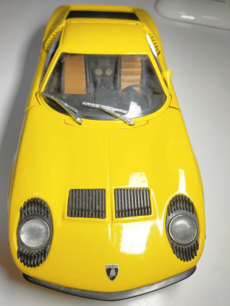 Anson 1⁄18 Lamborghini Miura Yellow Collectible Model Used