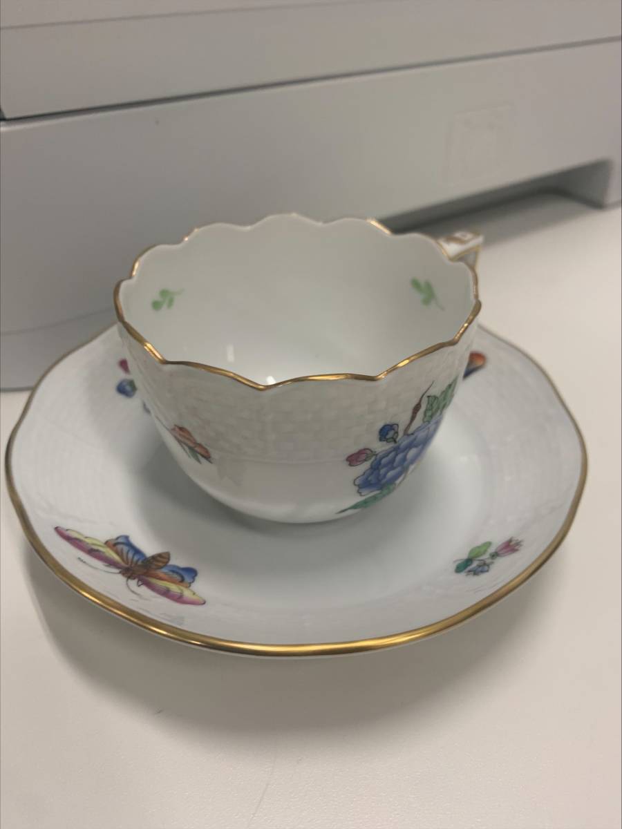 【爆買い，HOT】 #6081G HEREND HVNGARY ヘレンド ハンガリー 花と蝶 カップ＆ソーサー 食器(ヘレンド)｜売買されたオークション情報、yahooの商品情報をアーカイブ公開 - オークファン ヘレンド