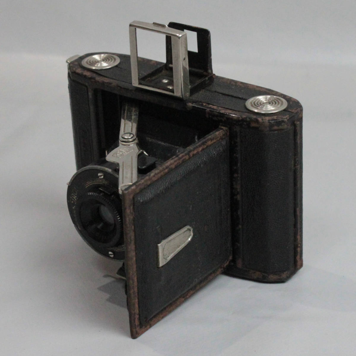 082930 【ジャンク品 イコンタ】 ZEISS IKON IKONTA 520/18 Novar
