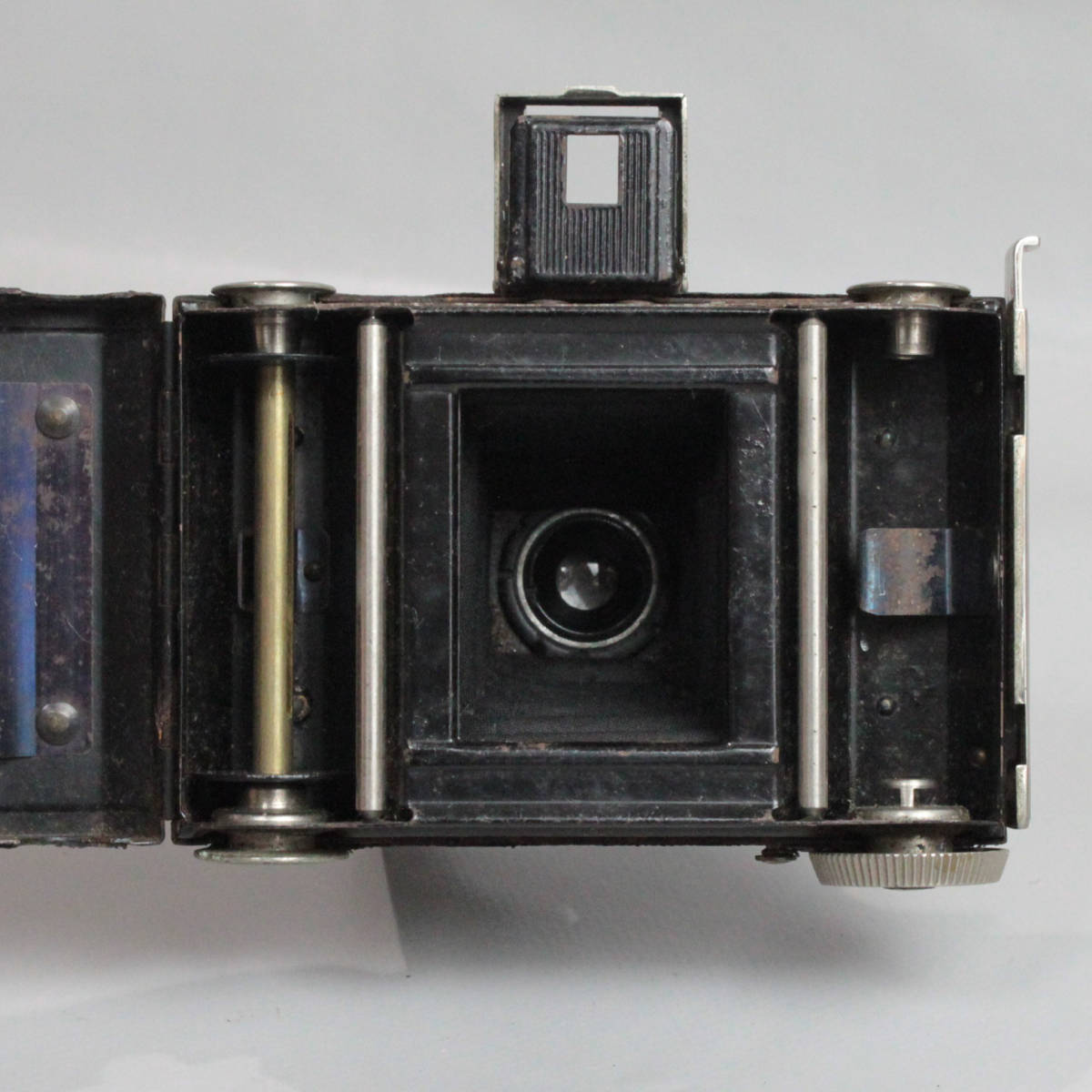082930 【ジャンク品 イコンタ】 ZEISS IKON IKONTA 520/18 Novar