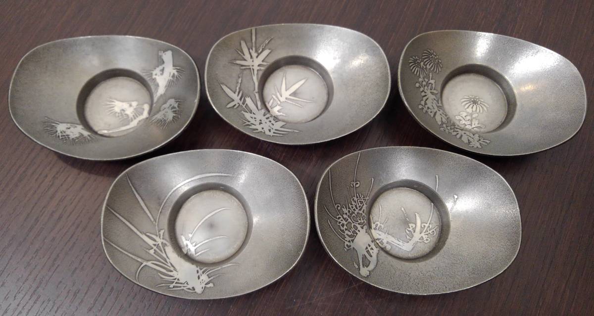 茶托 近時代 茶托③在銘 古錫製 四君子図 図変 五客