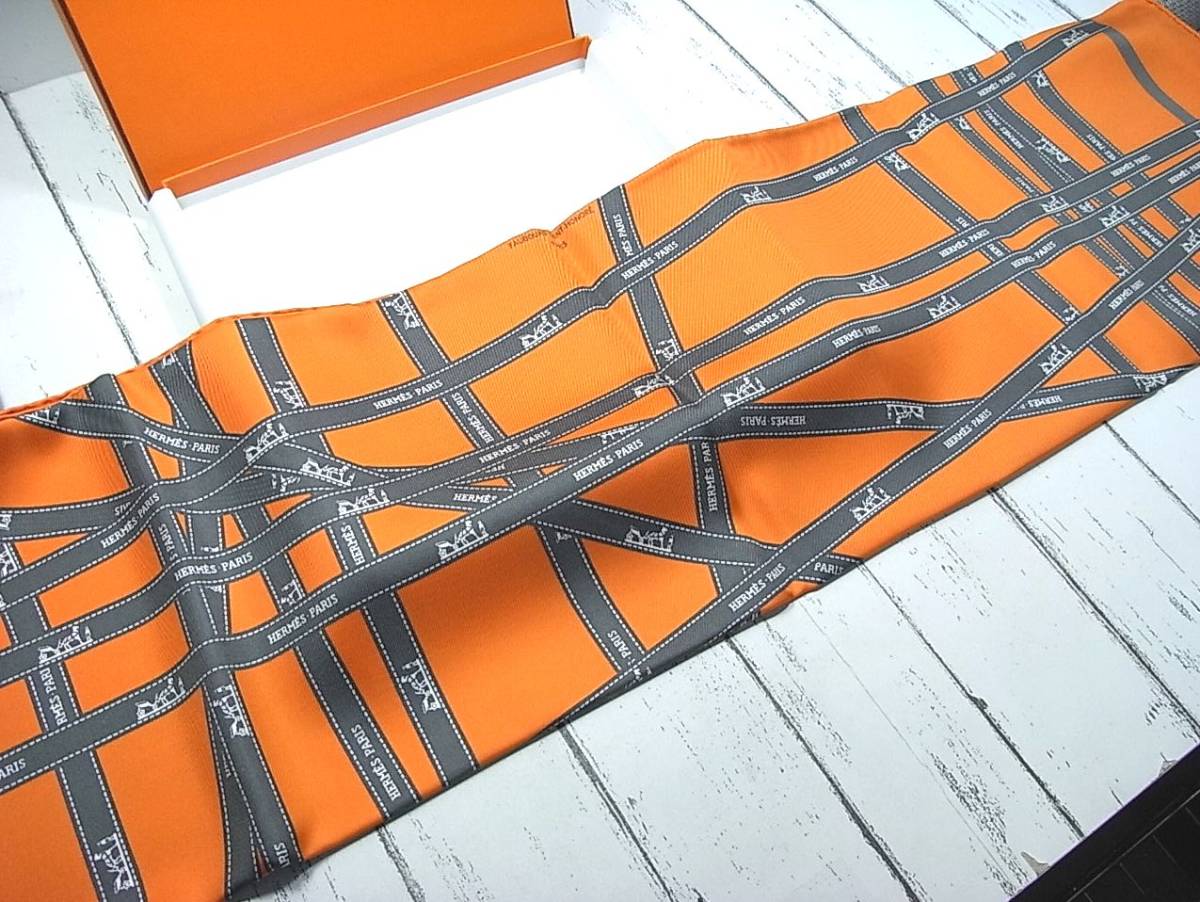 1円から★正規　エルメス　HERMES　シルクスカーフカレ　リボン柄　エルメスオレンジ　 エルメス HERMES スカーフ 1円～☆美品 エルメス・フラッグシップ 華やかHERMES《エルメス・フラッグシップ》カレ90
