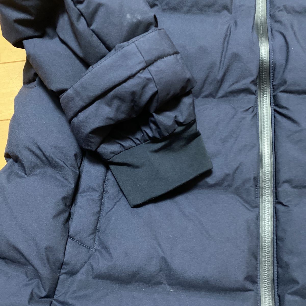 送料無料】UNIQLO ユニクロ シームレスダウン パーカー ショートコート 