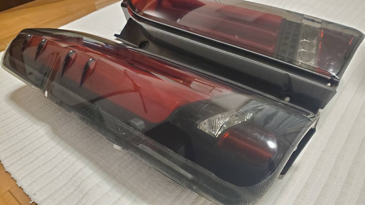VALENTIヴァレンティ MTSエムテクノ200系 ハイエーステールランプ