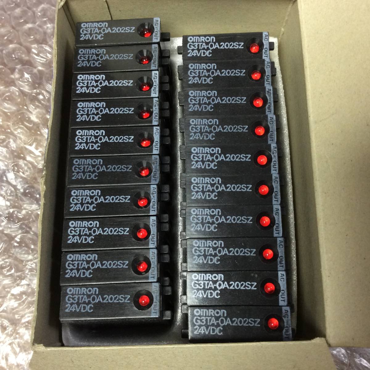 ●【AH-8285】★送料無料★ 未使用品 OMRON オムロン ソリッドステート・リレー 20個 G3TA-OA202SZ 24VDC【レターパックプラス発送】