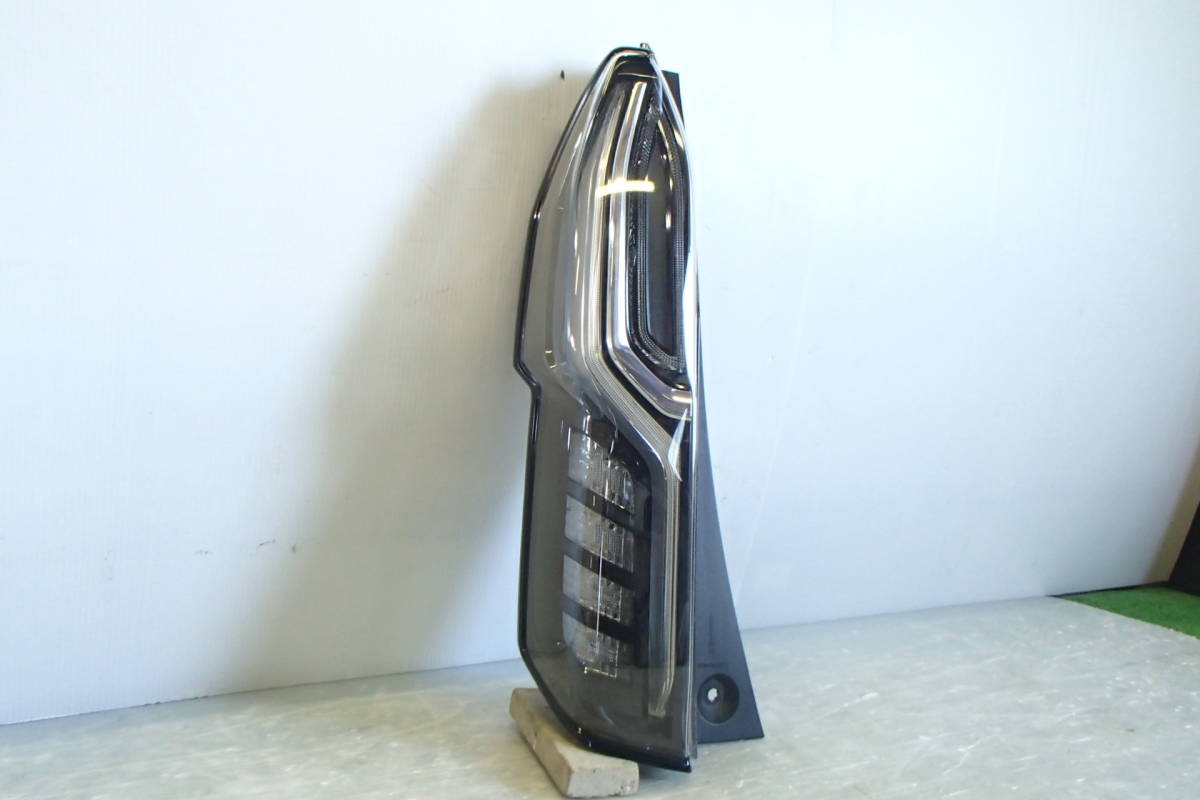 【全LED点灯確認済み】 JF3/JF4 N-BOX エヌボックス カスタム 純正 LED 左 テール ランプ ライト D186 / 33550-TTA-J020-M1 【22-1463】