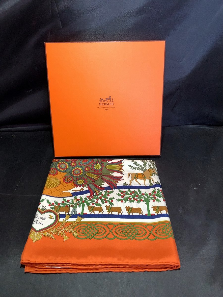 ♪未使用品【HERMES エルメス スカーフ カレ90 『Decoupages