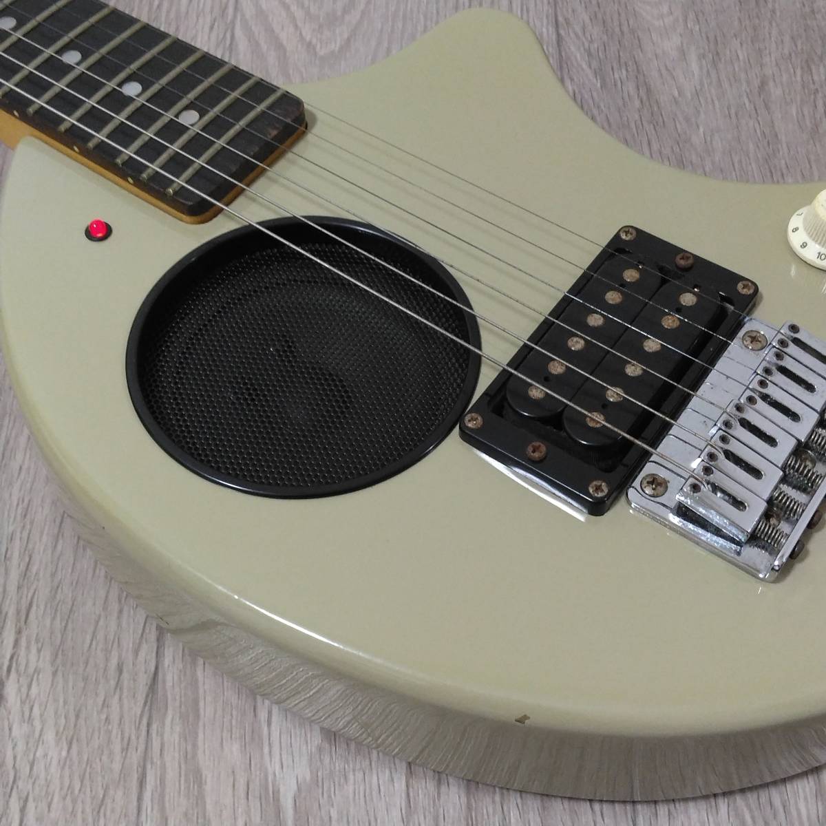 FERNANDES ZO-3 アンプ内蔵 フェルナンデス エレキギター アンプ内蔵