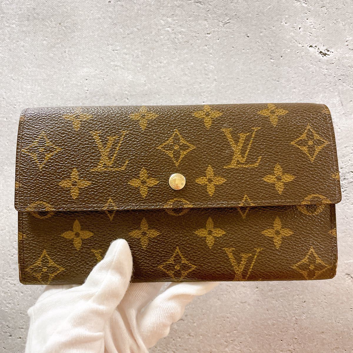 LOUIS VUITTON ルイヴィトン モノグラム ポルトフォイユ サラ 長財布