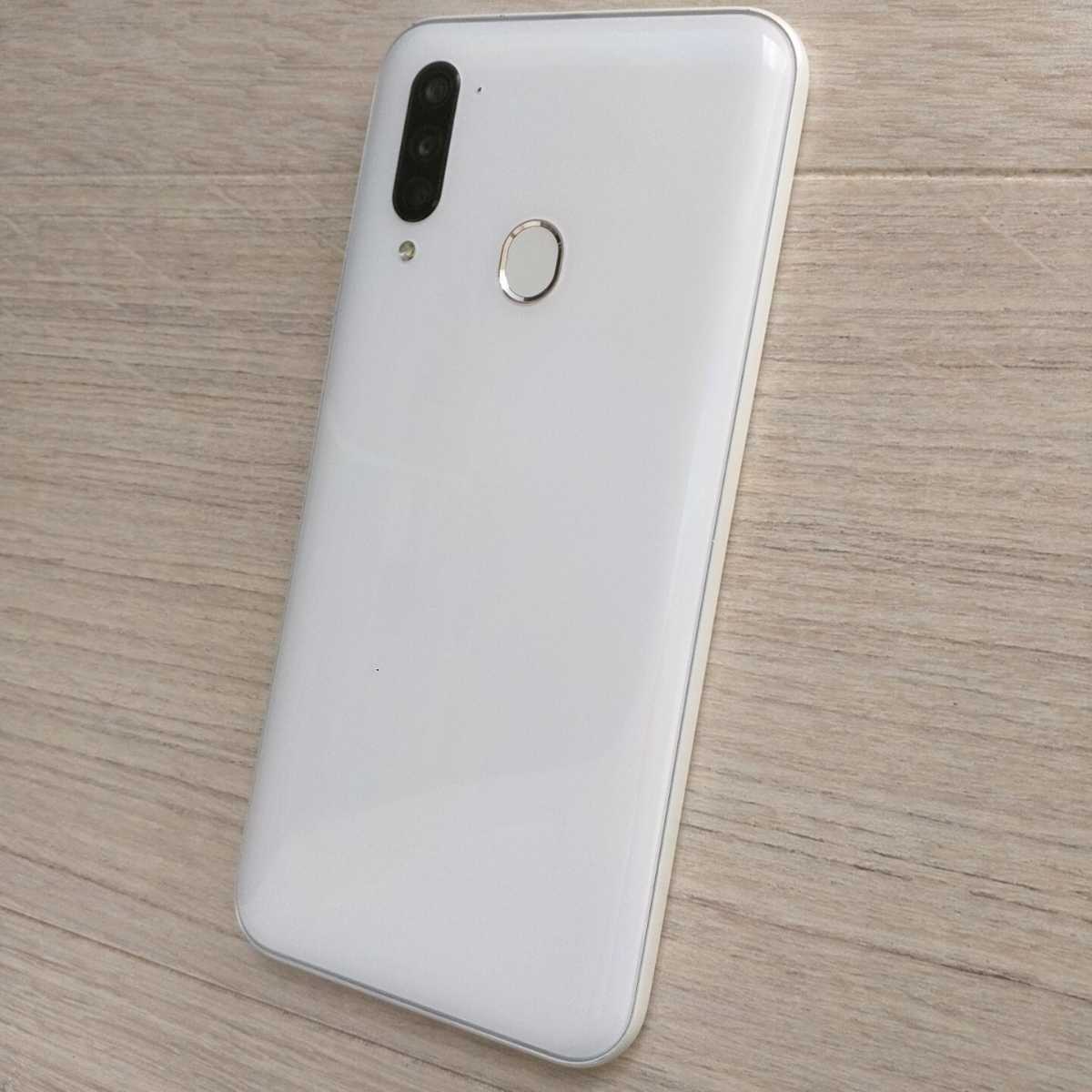 ZTE Libero 5g ホワイト 美品になります。 6.5インチ大画面 RAM4GB