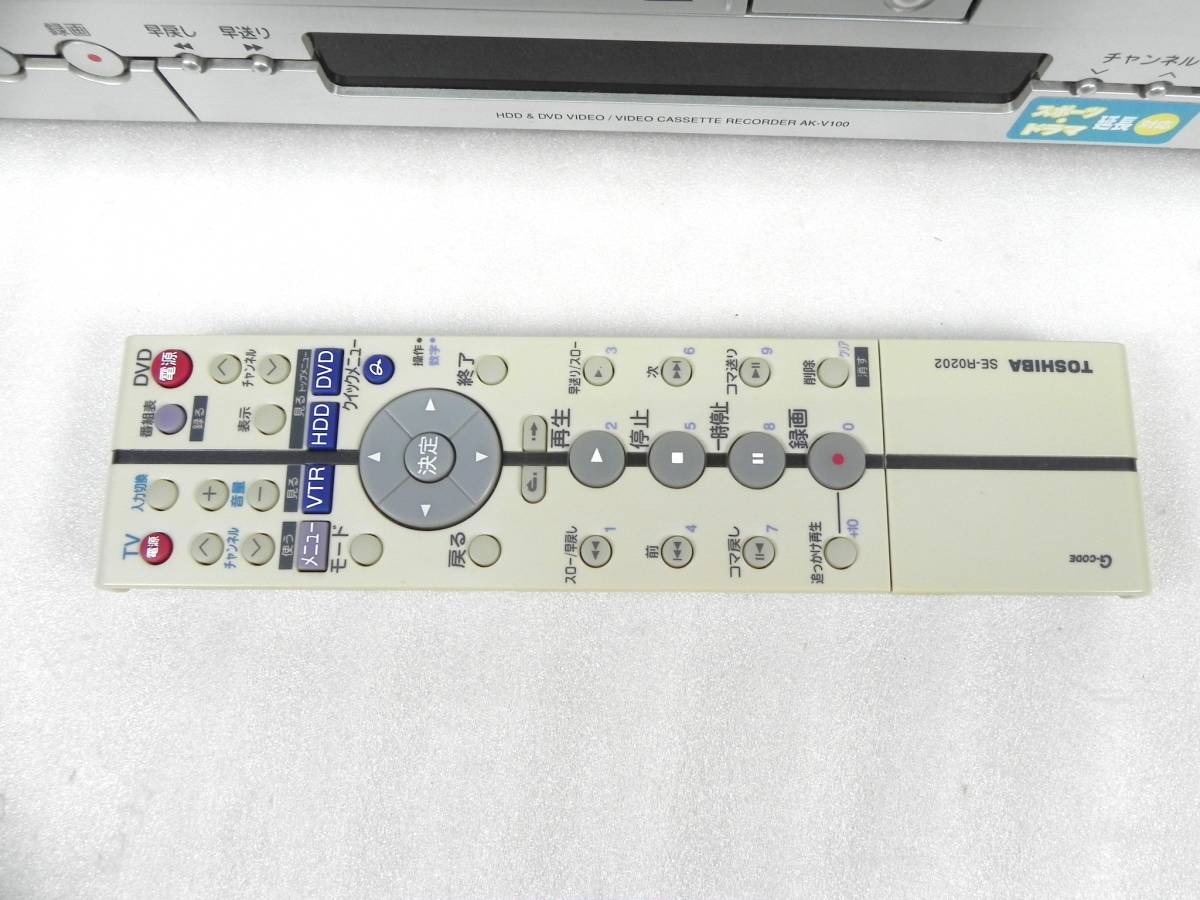 Q8066]東芝/TOSHIBA VHS/DVD/HDDレコーダー 一体型 AK-V100 リモコン付