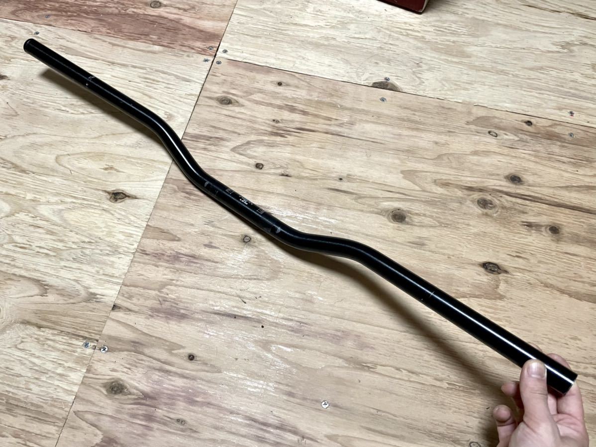ＡＢＭ製ストリートバイク0239バーハンドル ABM ストリートバー 0230 22.2mm アルミ製 肉厚 高剛性 ワイド | ＡＢＭストリートバイク0439ファットバーハンドル バーハンドル ブラック 全商品 00 ストリートバー0420ファットバーハンドル