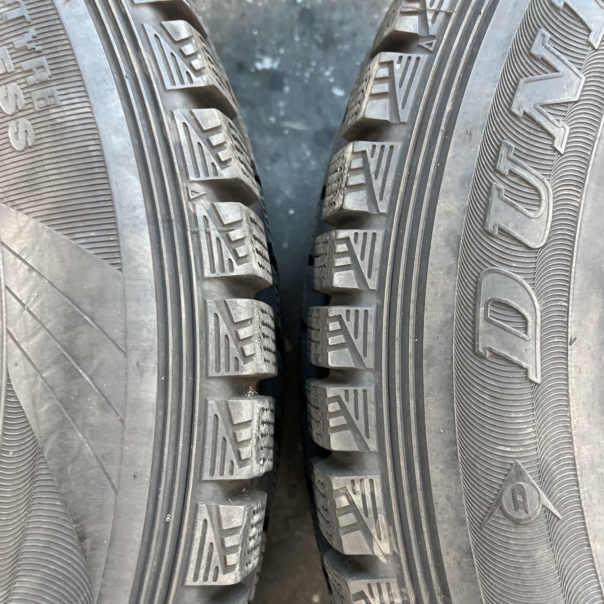 ダンロップグラントレックスタッドレスタイヤ 235/65R18 中古超バリ山4