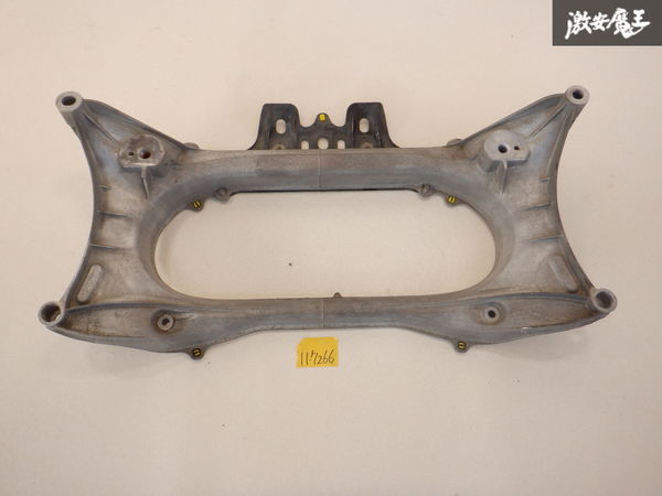 18クラウン 純正 フロントメンバー エンジンメンバー GRS180 182 184 GS