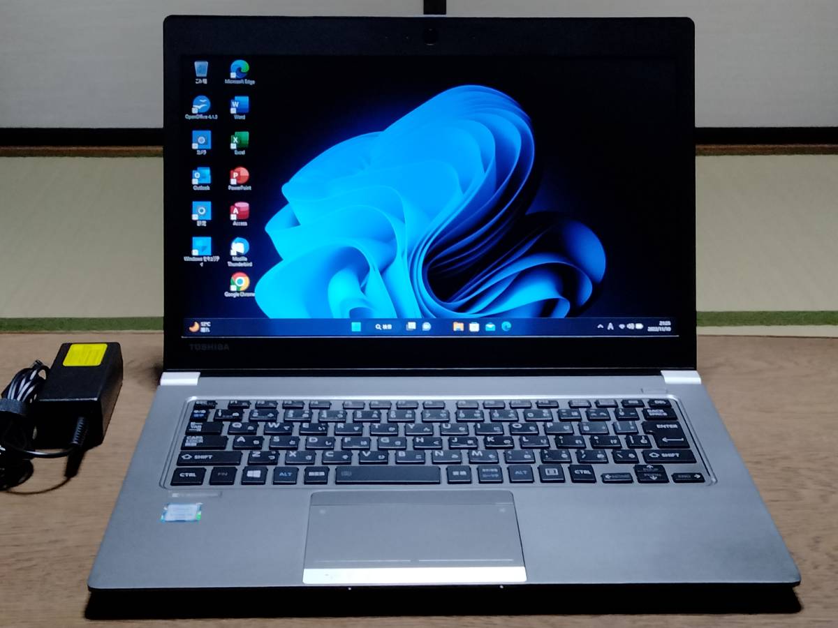 美品 Windows11 すぐ使える Webカメラ Dynabook R63/D 極速 i5 6200U 