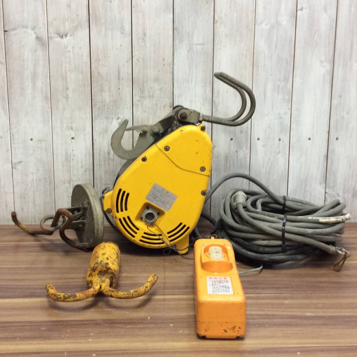 【H-9270】中古品 リョービ 小型ウインチ WI-61A
