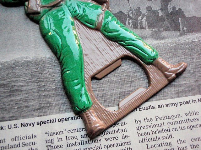 米軍放出品USMC 海兵隊 樽材 栓抜き ボトルオープナー キーフック 希少 米軍放出品USMC 海兵隊 樽材 栓抜き ボトルオープナー キーフック 希少