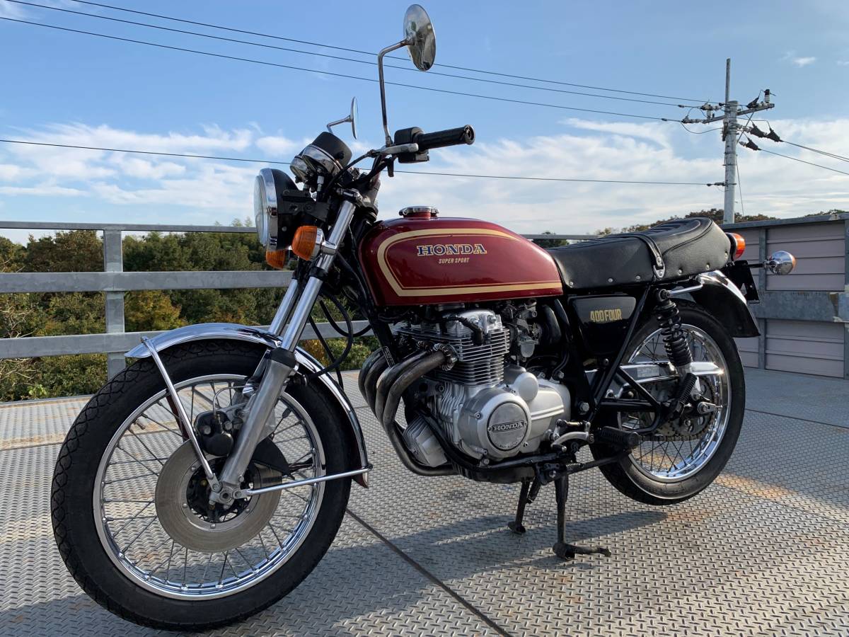 CB400F　赤　旧車絶版車、非常に奇麗な赤に黄色のラインです。キロメートルも浅い。KH250B, XJ550, Z750FX/3_4