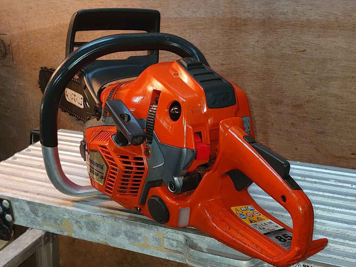 プロ用機種 ハスクバーナ エンジンチェーンソー 550XP husqvarna 検索 