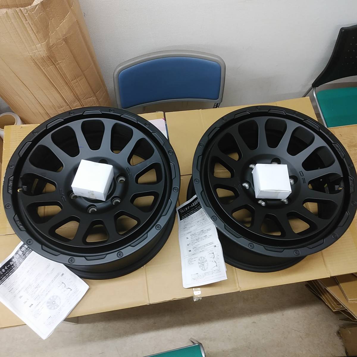 未使用/ DELTA FORCE OVAL デルタフォース オーバル 8.0J-17 +20 6H139