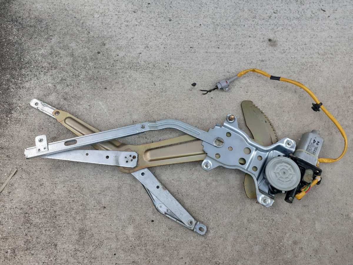 BU301 デュトロ 左フロント レギュレーター モーター 25220km ダイナ トヨエース 日野 69802-37030 85720-37050