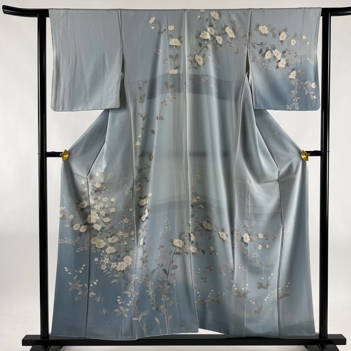 最安値，新作 競ナビ 訪問着 秀品 落款 草花 ぼかし 水色 袷 身丈155cm 裄丈63cm S 正絹(仕立て上がり)｜売買されたオークション情報、yahooの商品情報をアーカイブ公開 - オークファン 仕立て上がり