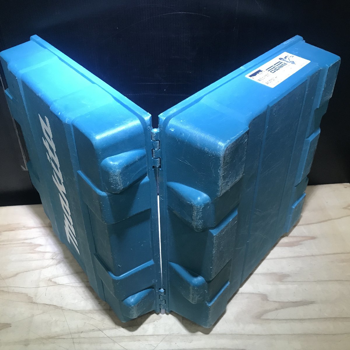 【中古品】makita(マキタ) 75㎜高圧エア釘打 エアダスタ付 (赤) AN731H / ITD1GO3KJLF6 エアダスタ付 マキタ 75㎜高圧エア釘打 電動工具・エアー工具・大工 赤::AN732H|ホームメイキング電動工具 J74