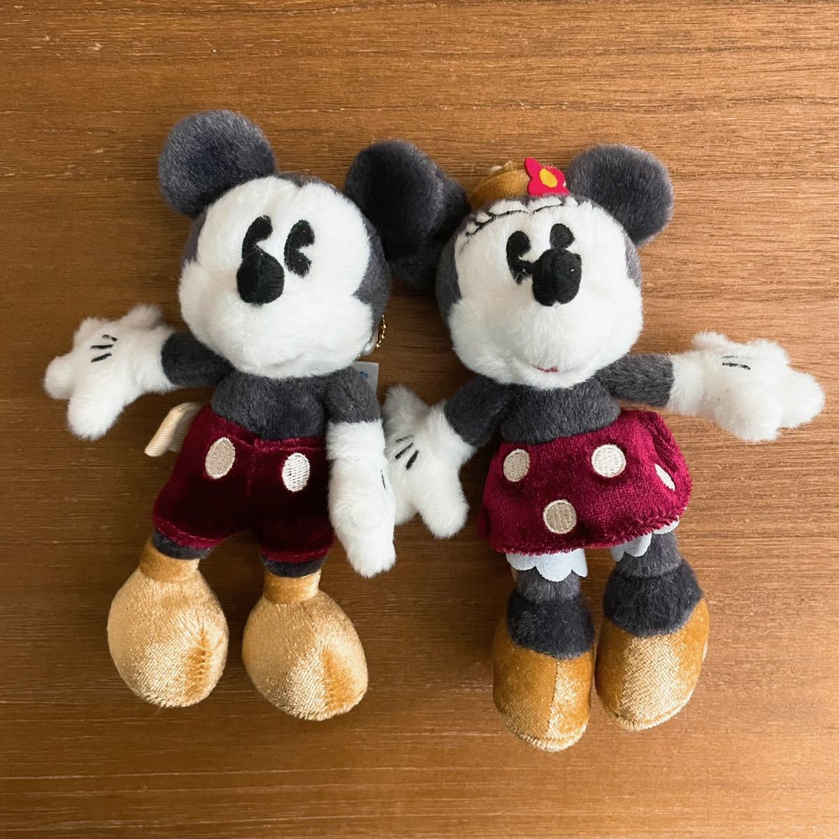 ディズニー クラシック ミッキーマウス ミニーマウス ぬいぐるみバッジ