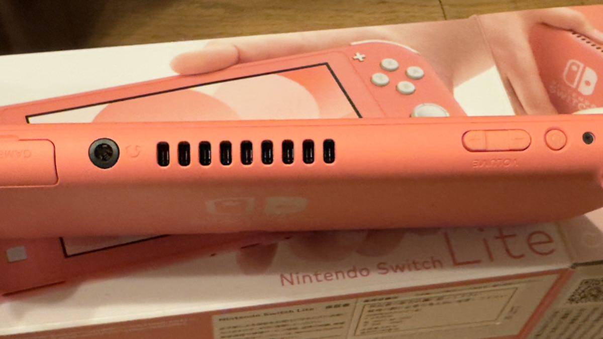 美品 任天堂 Nintendo Switch LITE コーラル Switch ライト コーラル