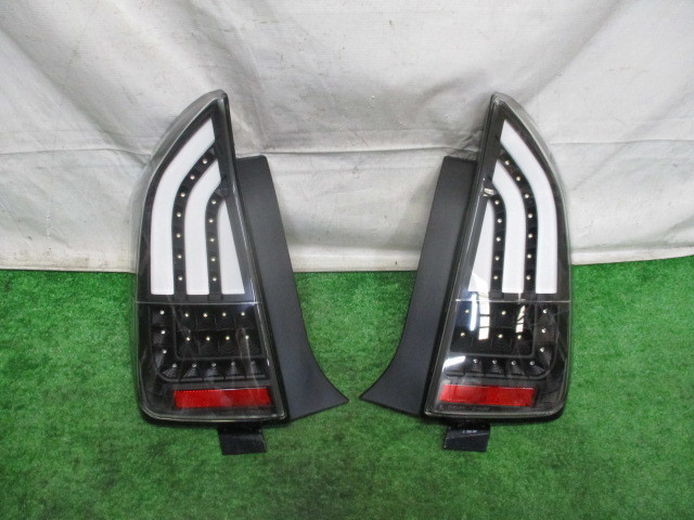 H23年 ZVW30 プリウス クリスタルアイ LT-HU527 社外 左右 テールライト ランプ