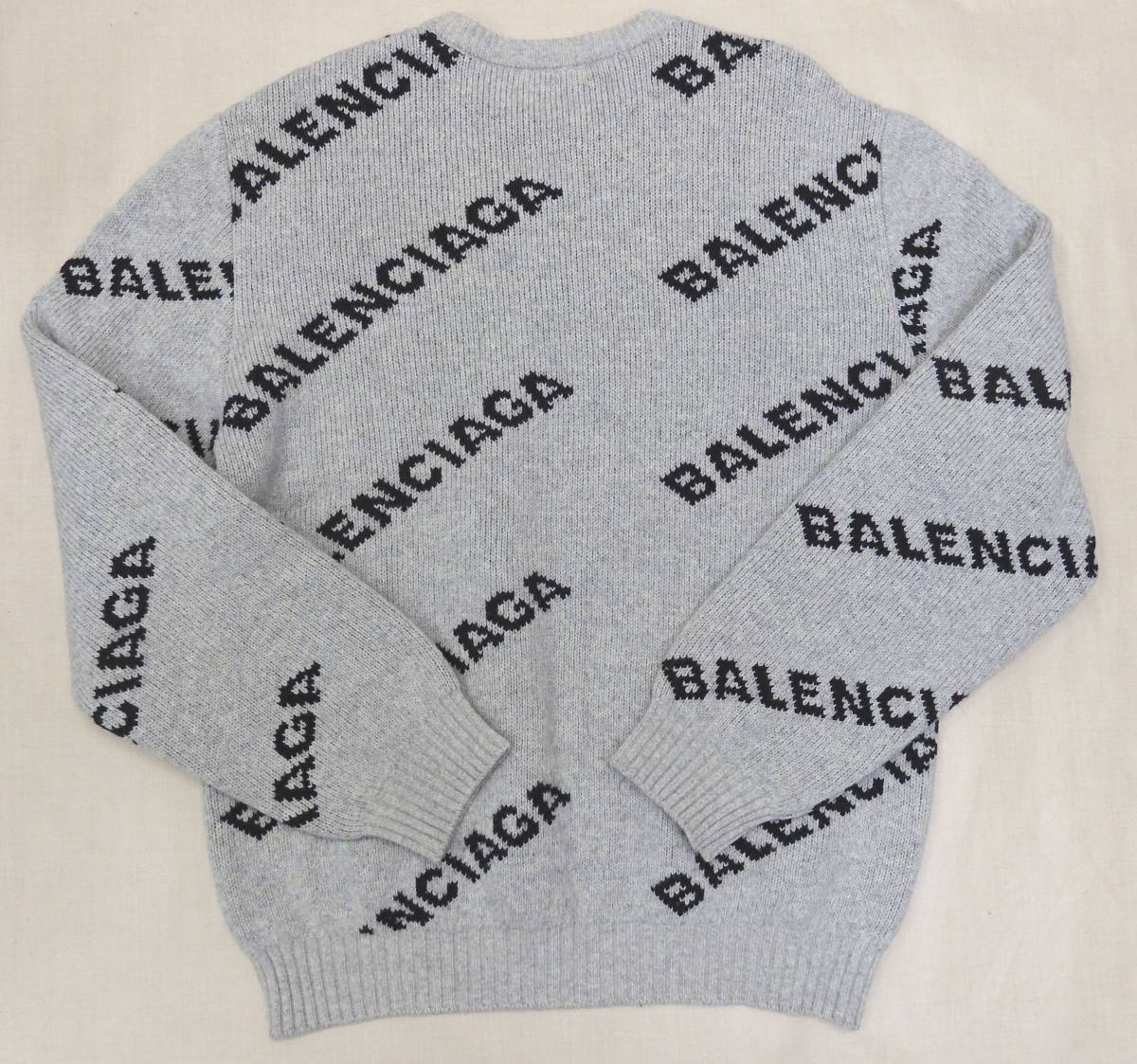 BALENCIAGA（ニット⁄セーター グレー⁄灰色系）のフリマアイテム一覧 